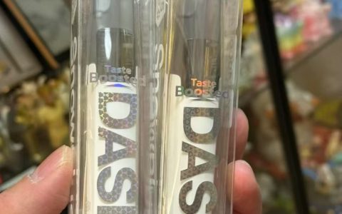 雪加鸭嘴兽椰子水口味测评：非常自然，清香