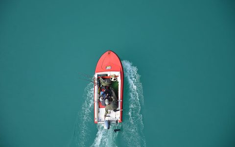 从小透明到海外赢家，电子烟小厂的弯道超车玩法
