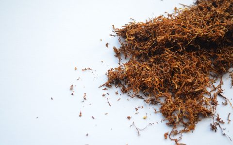 英国贸易标准局调查发现，零尼古丁电子烟实际上含有尼古丁
