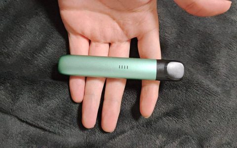 悦刻烟弹拆解注油视频教程：免打孔空弹注油很方便