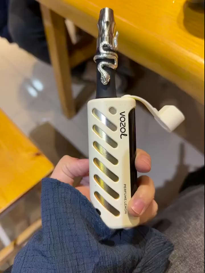 微纵VOZOL GEAR SHISHA 25000口怎么样?24ml大容量+S.i.L.C智能芯片深度解析